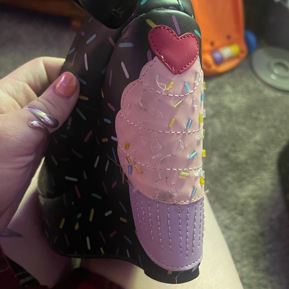 IRON FIST Cupcake Sprinkles Wedges - Picture 5 of 8